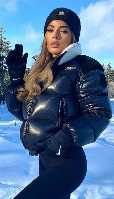 Ski Trip Outfit Winter Travel Outfit Trip Outfits Snow Fashion