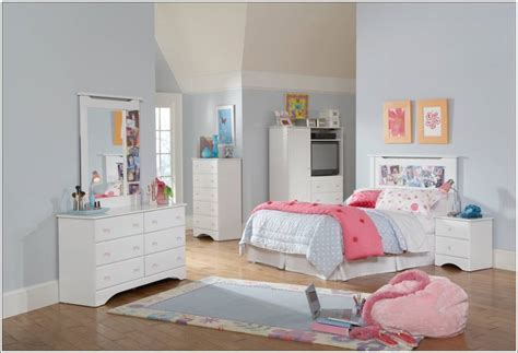 Moda furnishings solid wood daybed, multifunctional, twin size, white. Kids' Bedroom White Furniture Sets