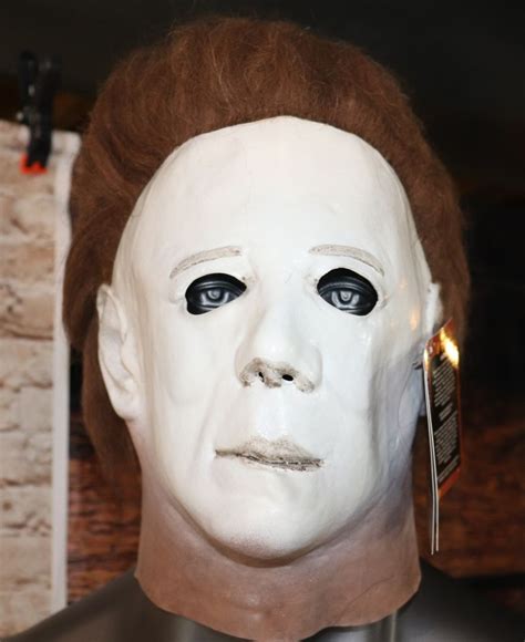 HALLOWEEN II MICHAEL MYERS MASK BY TRICK OR TREAT STUDIOS NEW W/ TAGS