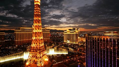 Eiffel Tower Viewing Deck Las Vegas Dates And Tickets From 29