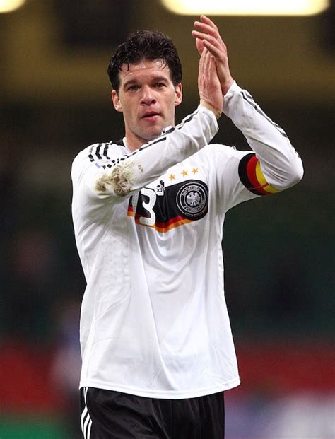 Chelsea teammates ballack and drogba to miss friendly. Ballack, el adiós de un grande - Libertad Digital