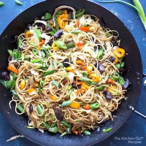 To be honest, most of it is not traditionally vegan, but it's really easy to make the. Vegan Veggie Chinese Lo Mein Noodles: Easy restaurant ...