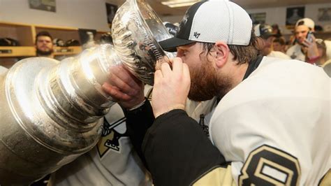 Phil Kessel Goes From Leafs Discard To Stanley Cup Champ Cbc Sports