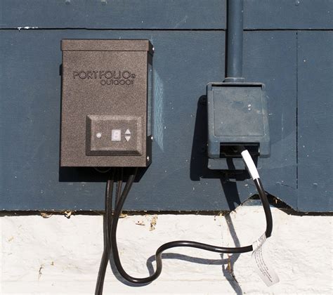 Outdoor led lighting, transformer load & voltage drop explained by total led malibu lighting. Simple Landscape Lighting - Deuce Cities Henhouse
