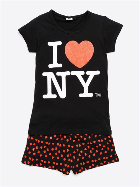 Notre collection ado fille est remplie de jeans incontournables et de tops hors du commun. Épinglé sur pyjama