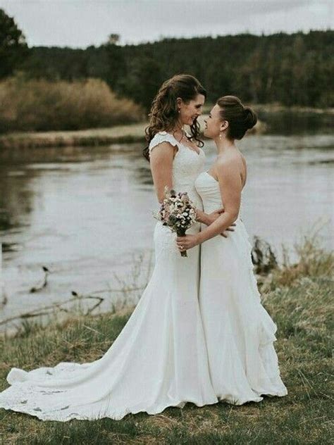 Pin On Wedding Lesbian Casamento Lesbicas