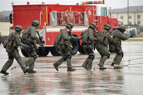 Counterterrorism, hostage rescue, and bomb defusals are a few of the many disciplines fbi swat agents specialize in. FBI Special Weapons and Tactics Teams | Military Wiki ...
