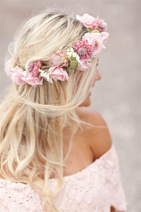 Flower Crown Maternity Photo Pink Flowers Flower Crown Hairstyle