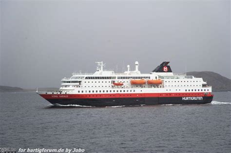 Ms kong harald hat ein eigenes expeditionsteam an bord und dient als universität auf see. schiffe:ms_kong_harald HurtigWiki
