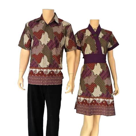 Tersedia beragam model dengan kualitas terbaik. Trend Busana Batik "Couple" 2012 | Niesa Mafrucha's Blog