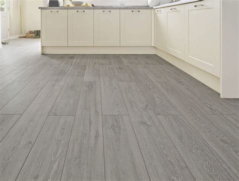 Pergo outlast and vintage pewter oak has an inviting warm grey color that is neutral in tone coordinating with almost any home decor. Howdens in 2019 | Flooring Ideas | Kitchen flooring, Grey ...