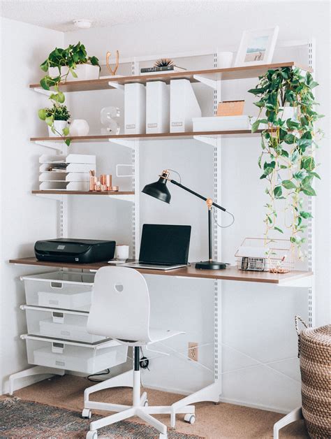 Especially if you've been in a professional slump lately, a minimal home office design could. Modern Minimalist Home Office Space Ideas | Home office ...