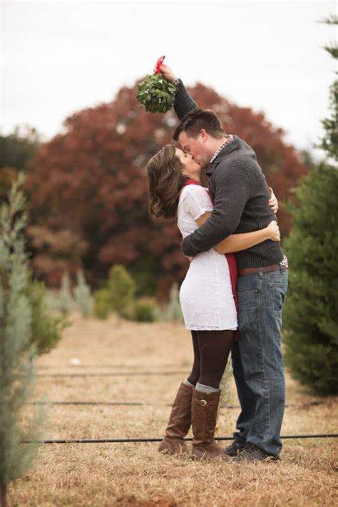 12 Christmas Picture Ideas With Mistletoe Capturing Joy With Kristen Duke