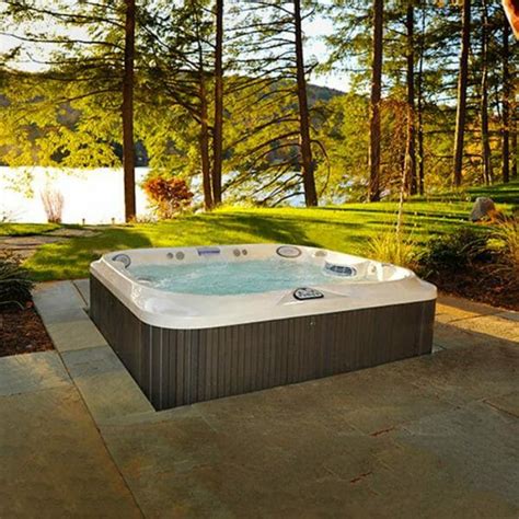 J 315™ Comfort Hot Tub With Lounger For Small Spaces California