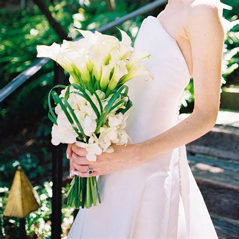 15 Calla Lily Wedding Bouquets