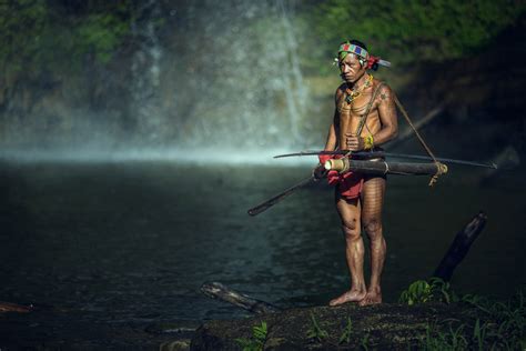 Nomadic Life Of The Tattooed Mentawai Tribe Metro News