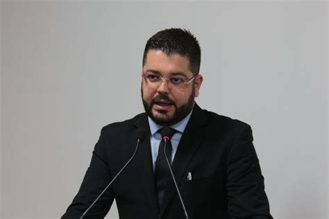 Leandro Ribeiro Está Internado Na Santa Casa De Anápolis Com Inflamação Aguda No Intestino