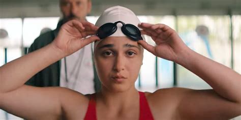 The Swimmers Trailer Tells Fantastic True Story Of Sibling Refugees