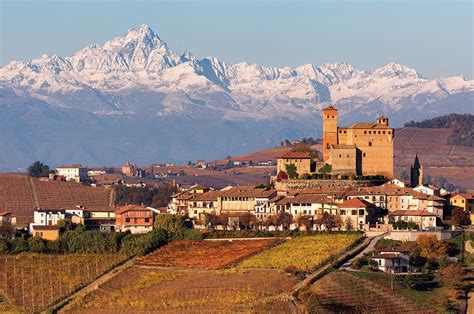 Castello Di Serralunga Dalba Cuneo Piemonte