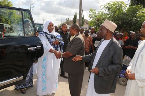 Matukio Siasa Mama Salma Kikwete Ajiunga Na Waombolezaji Katika