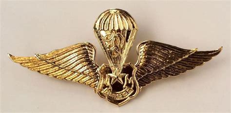 Thai Army 21st Infantry Regiment High Jump Tower Test Wings Badge