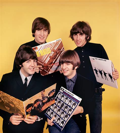 The Beatles üyesi Paul Mccartneye Neredeyse Araba çarpıyordu Magazin