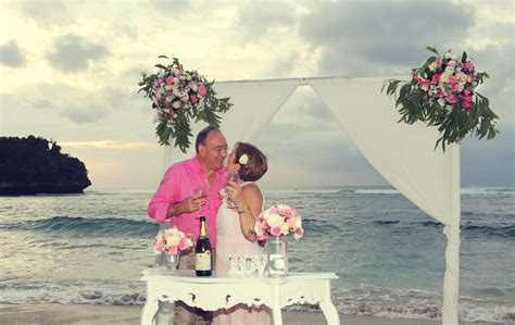 Mark Jane Renewal Beach Wedding Vows In Bali