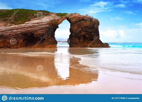 Playa De Las Catedrales Wonderful Stone Figures Cathedrals Beach At