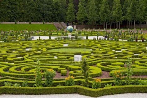 Dutch Baroque Garden With Rich Decoration Of Het Loo Palace Garden