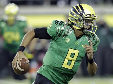 Oregon Can Expect More From Quarterback Mariota The Columbian
