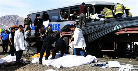 Encuentra las últimas noticias sobre accidente en mexico en canalrcn.com. México: Accidente de autobús deja 13 muertos (VIDEO y FOTOS)