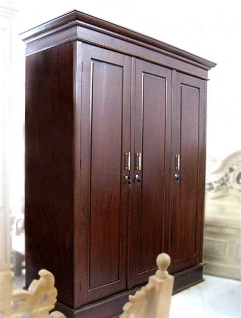 Jual lemari pakaian anak murah bahan kayu mahoni finishing duco ukuran 110 x 185 cm 2 pintu dengan tambahan laci. Lemari Pakaian Pintu 3 | Furniture Asli Jepara | Mebel ...