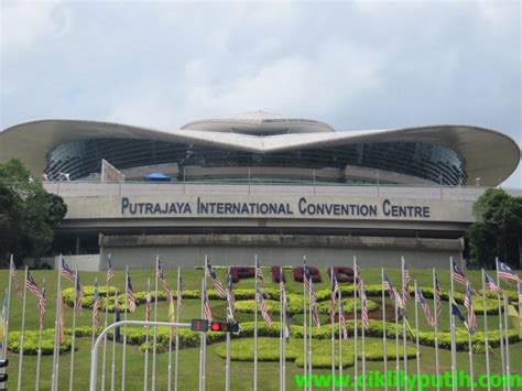 Pusat konvensyen antarabangsa putrajaya) is the main convention centre in putrajaya, malaysia. CikLilyPutih The Lifestyle Blogger: Buffet Lunch Di Cafe ...