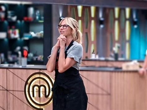 La salida de claudia fontán de masterchef celebrity 2 generó una fuerte repercusión y su hermana alejandra hizo pública una fuerte carta en repudio al el paso de claudia fontán por masterchef celebrity 2 provocó opiniones encontradas y hasta versiones de acomodo cuando la participante fue. Caras | Masterchef Celebrity 2: Claudia Fontán lloró y ...