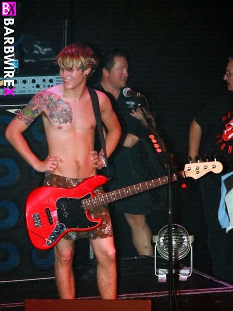 Barbwirex Snap Mcfly Dougie Poynter