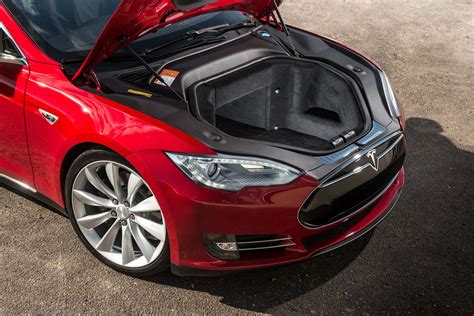 Tesla Electric Cars Have Quality Issues But Owners Love Them Regardless