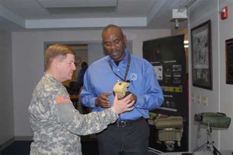 Usasac Leadership Visits Peo Soldier Article The United States Army