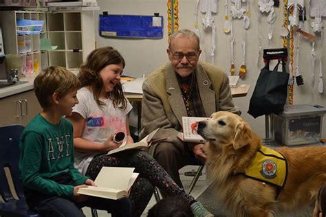 Reading To Children With A Therapy Dog American Kennel Club