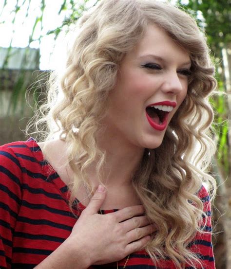 Taylor Swifts Best Surprised Faces ~ Turbo Lets Go
