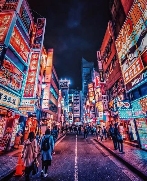 Nightlife Tokyo