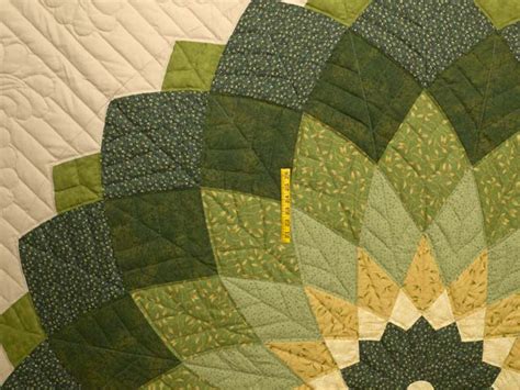 Green And Tan Giant Dahlia Quilt Photo 4