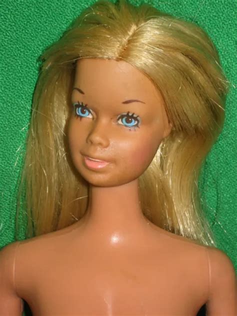 VINTAGE 1966 SUN Lovin Malibu Barbie Doll With Peek A Boo Tan Mattel