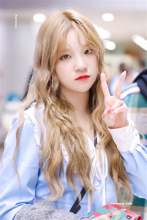 Yuqi (우기) also known as sòng yǔ qí (宋雨琦) is a chinese singer, songwriter, and producer signed under cube entertainment. #우기 #YUQI #GIDLE (Dengan gambar) | Selebritas, Xiao, Media