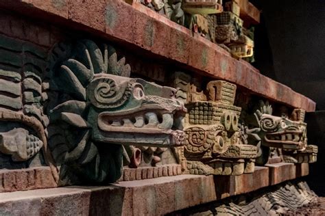 Escultura Azteca Qué Es Origen Características Y Obras