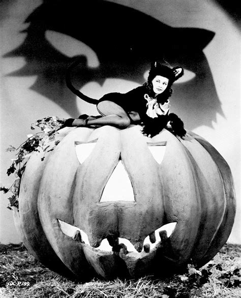Vintage Halloween Pinup Yvonne De Carlo Once Upon A Screen