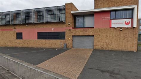 Covid 19 Omicron Case Closes West Bromwich School Bbc News