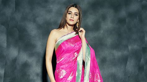 Kriti Sanon In Pink Ekaya Sari For Panipat Promotions