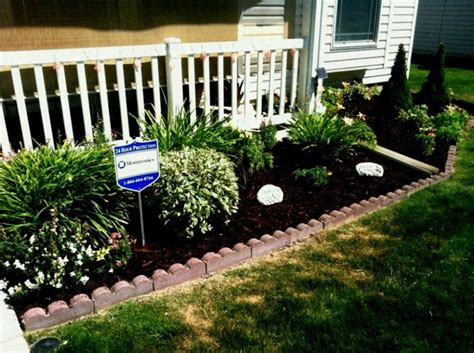 Simple Front Yard Landscaping Ideas Design In Front Yard Flower Gardens | Flower bed designs ...