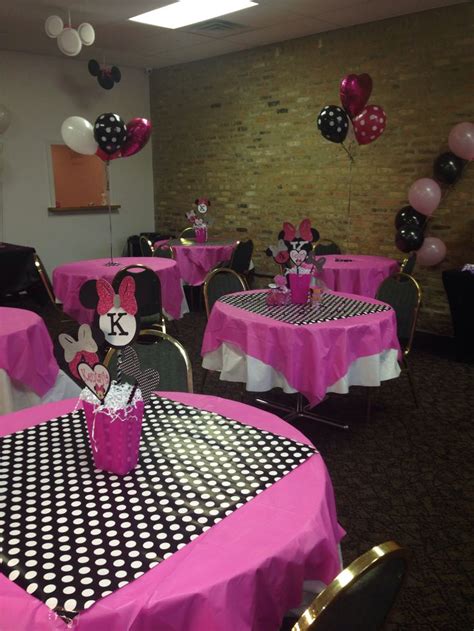 Compliment the selection and create the ultimate minnie mouse party with our dainty range of polka dot party supplies in a variety of colours that match back perfectly with this minnie. Minnie Mouse Party Decorations | Arabella's Leopard Minnie ...