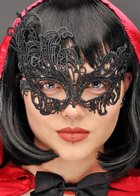 Womens Stunning Ornate Black Lace Eye Mask